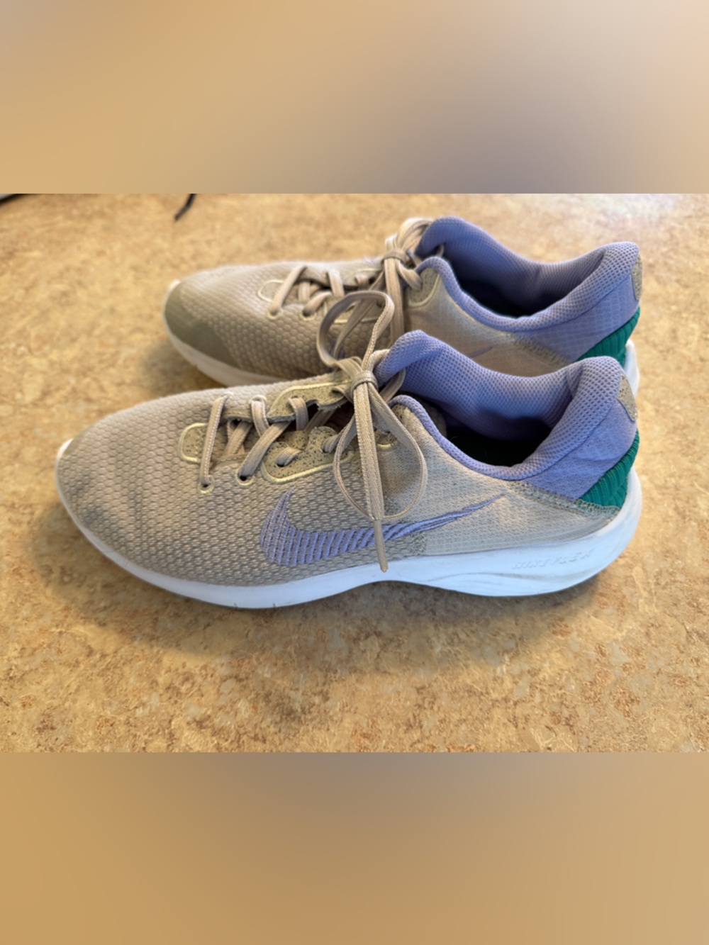 Nike flex women's athletic shoes in light gray/lavender